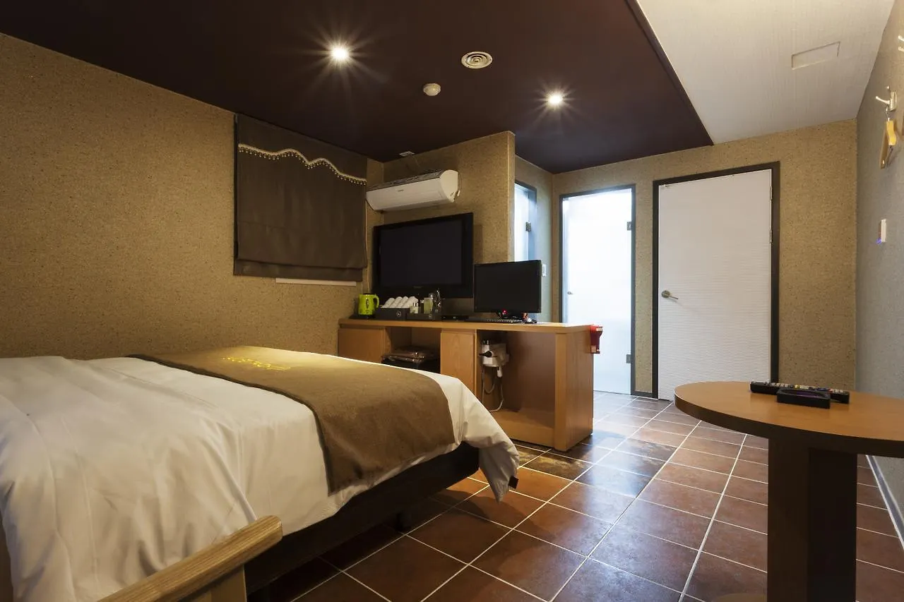 Hotel Leaders Seoul 2*,